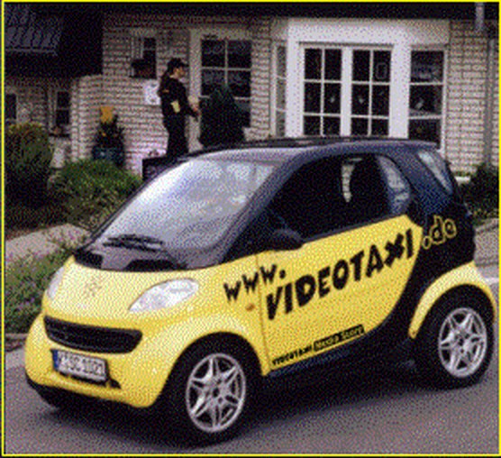 Der VIDEOTAXI-Lieferservice mit gebrandetem Smart